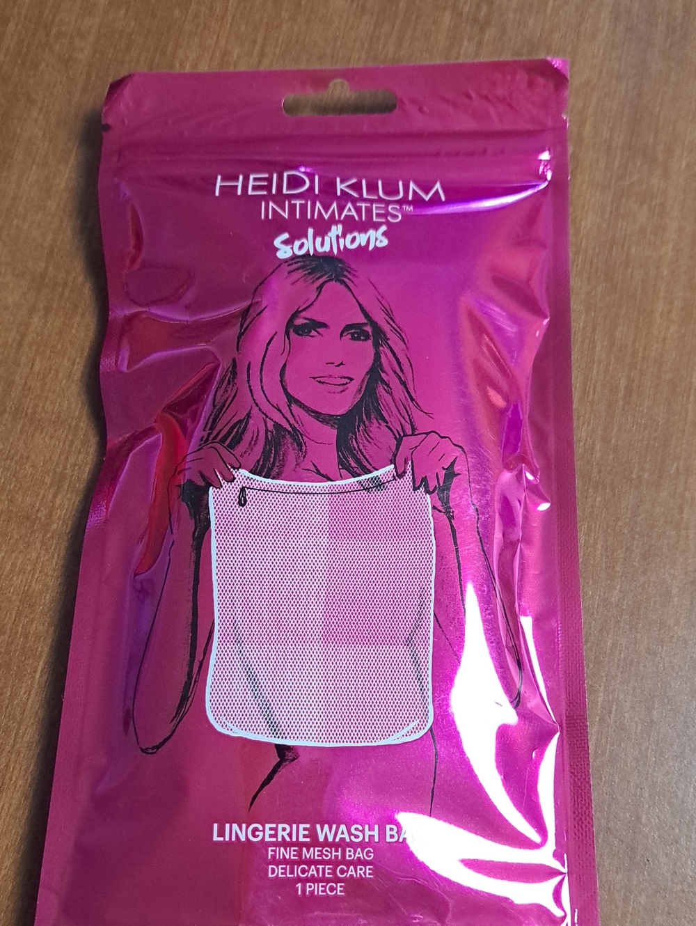 Heidi Klum Intimates Metallic Pink Lingerie Wash Bag